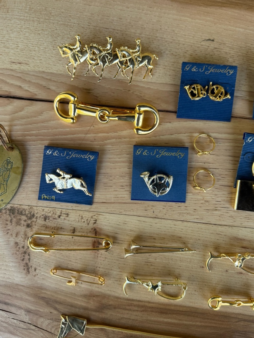 Gold Tone Vintage Equestrian Foxhunt Jewelry Lot 23 Pieces - Picture 7 of 7